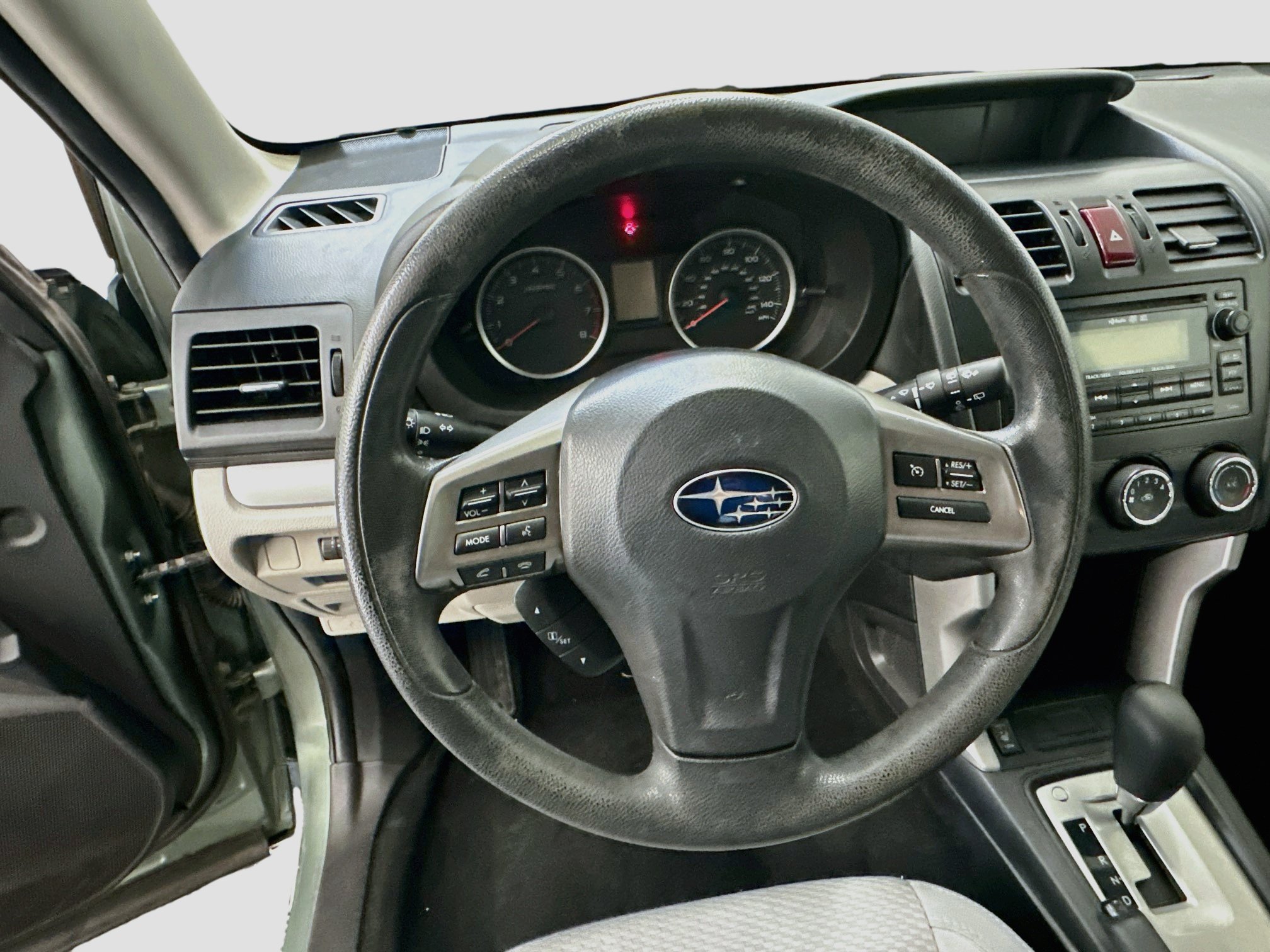 Used 2015 Subaru Forester 2.5i Premium w/ All-Weather Package AWD/4WD image 18