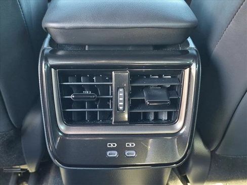 Used 2024 Toyota Crown AWD/4WD image 17