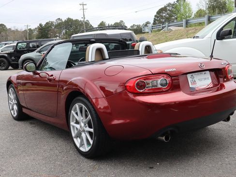 Used 2009 MAZDA MX-5 Miata Grand Touring RWD image 5
