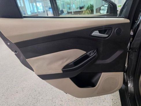 Used 2016 Ford Focus Electric Hatchback FWD image 28