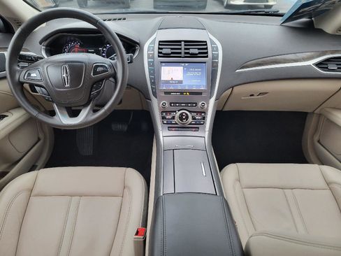 Used 2019 Lincoln MKZ Reserve FWD image 4