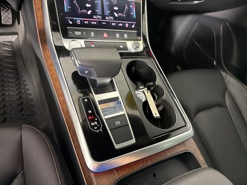 Used 2019 Audi Q8 Premium Plus AWD/4WD image 19