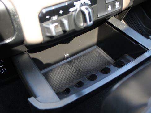 Used 2022 RAM 1500 Laramie image 37