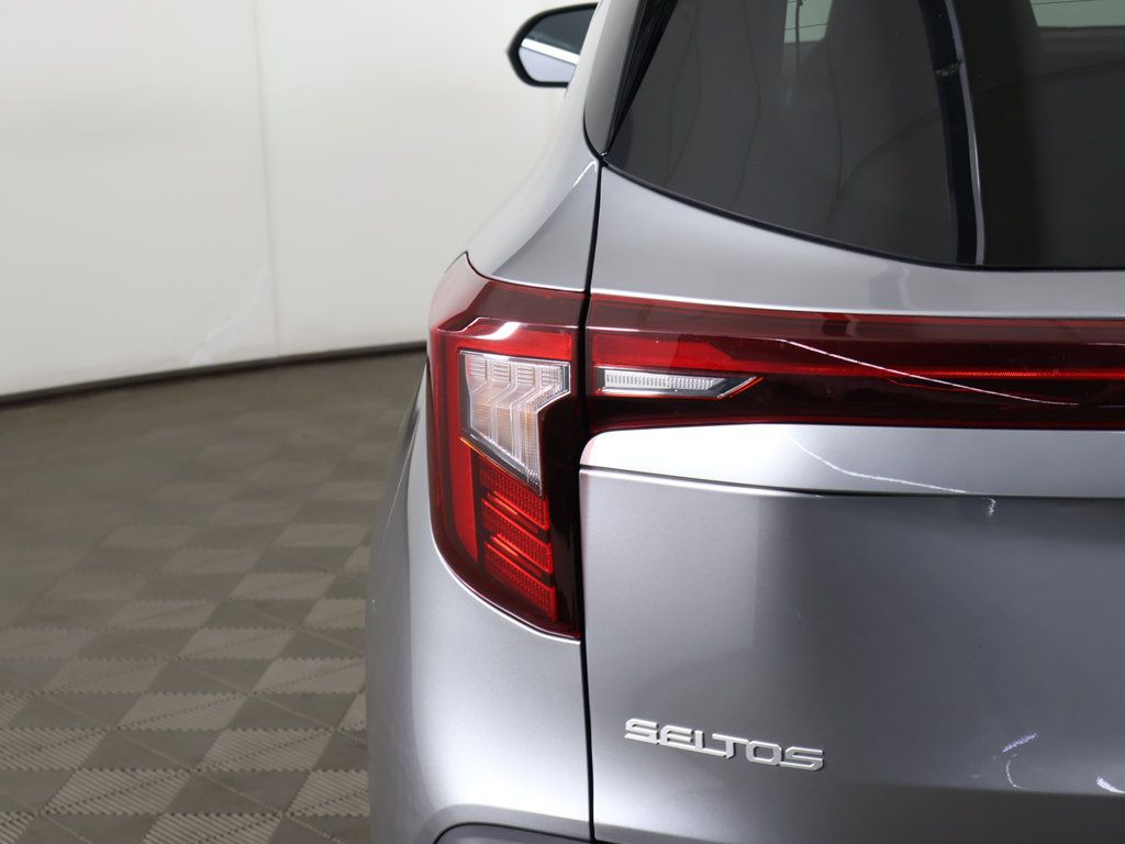 Used 2024 Kia Seltos SX w/ SX Sunroof Package AWD/4WD image 17