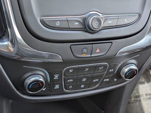 Used 2023 Chevrolet Equinox LT FWD image 20