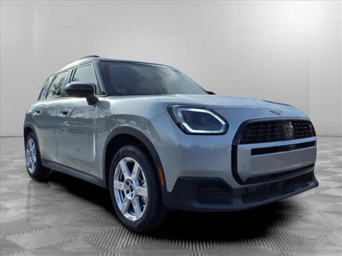 Used 2025 MINI Cooper Countryman S w/ Comfort Package Max image 7