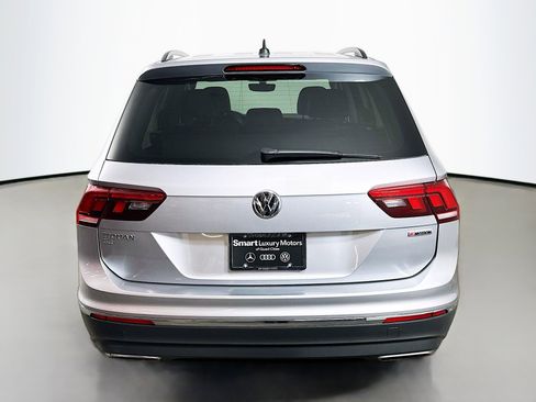 Used 2021 Volkswagen Tiguan SE image 6