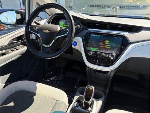 Used 2017 Chevrolet Bolt LT FWD image 5