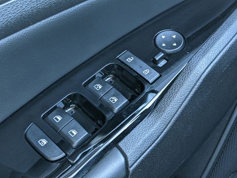 Certified 2023 Kia Sportage EX image 18