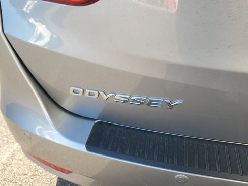 Used 2023 Honda Odyssey Touring image 12