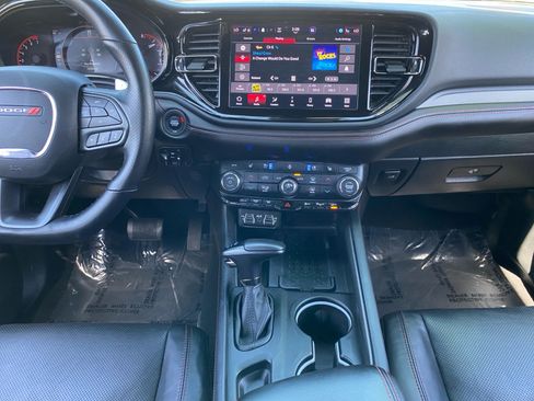 Used 2025 Dodge Durango GT AWD/4WD image 11
