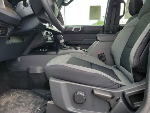 New 2026 Ford Bronco 4-Door AWD/4WD image 19