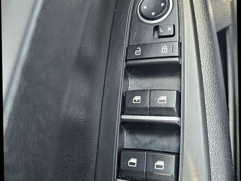 Used 2023 Kia Forte LXS FWD image 16