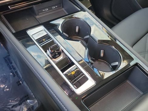 Certified 2024 Volkswagen Atlas SE FWD image 29