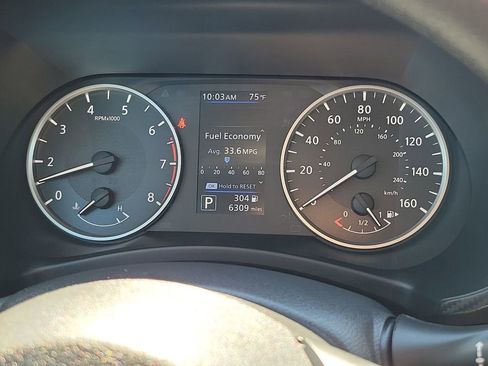 Certified 2025 Nissan Sentra S image 27