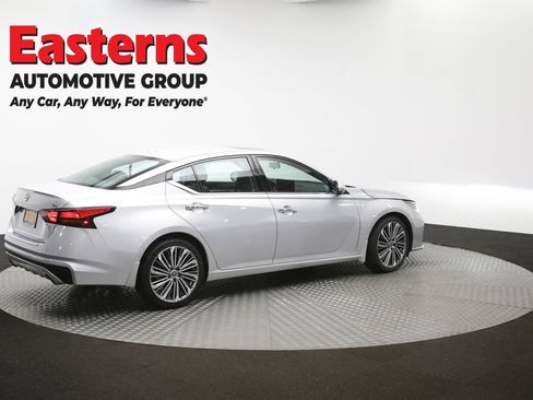 Used 2023 Nissan Altima 2.5 SL FWD image 44