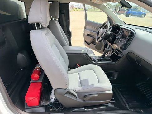 Used 2021 Chevrolet Colorado W/T w/ WT Convenience Package image 19