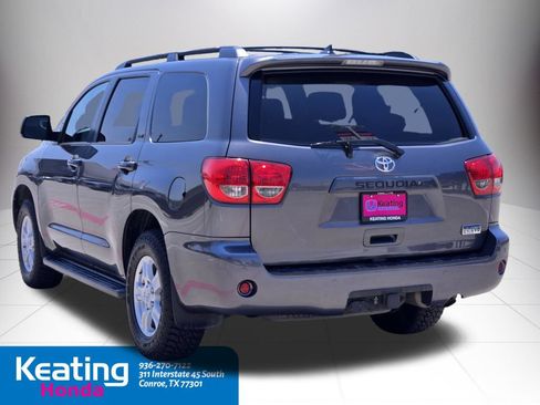 Used 2016 Toyota Sequoia SR5 w/ Premium Package RWD image 8