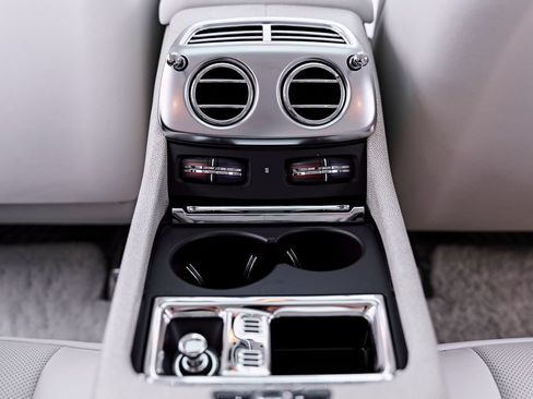 Used 2014 Rolls-Royce Wraith RWD image 59