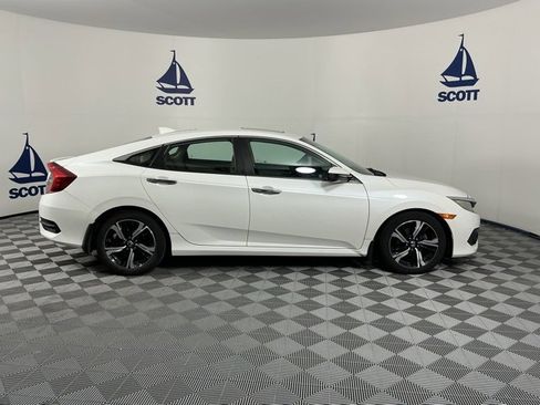 Used 2017 Honda Civic Touring image 6