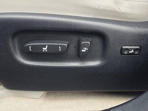 Used 2013 Lexus RX 450h Base AWD 4dr SUV w/ Navigation Pkg image 22