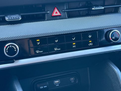 Used 2024 Kia Sportage LX AWD/4WD image 21