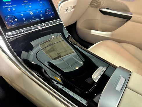 New 2026 Mercedes-Benz GLC 300 4MATIC image 12