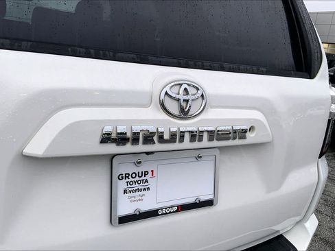 Used 2019 Toyota 4Runner SR5 Premium RWD image 10