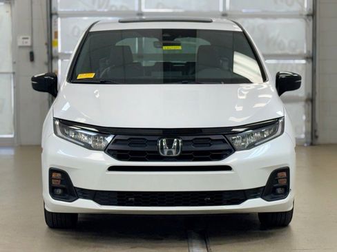 Used 2025 Honda Odyssey Sport-L image 2