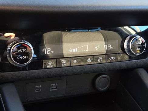 Used 2022 Mitsubishi Outlander ES image 26