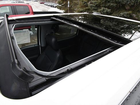 New 2025 Ford F250 Lariat w/ Lariat Ultimate Package image 17