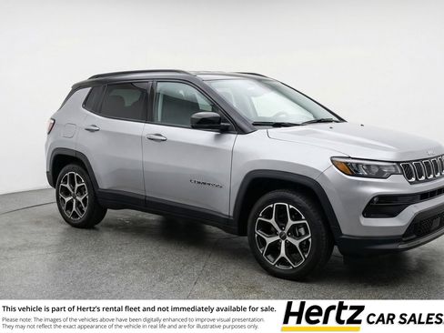 Used 2025 Jeep Compass Limited image 1
