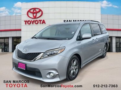 Used 2017 Toyota Sienna SE w/ SE Preferred Package
