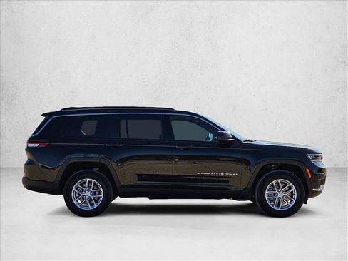 Used 2025 Jeep Grand Cherokee L Laredo RWD image 4