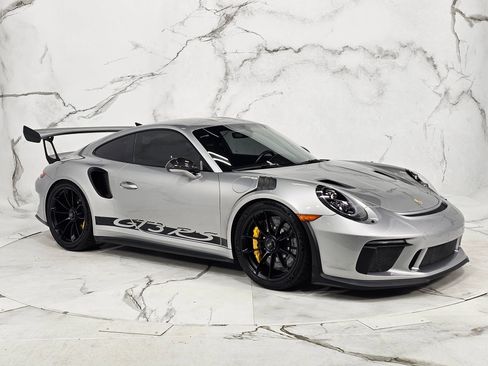 Used 2019 Porsche 911 GT3 RS RWD image 2