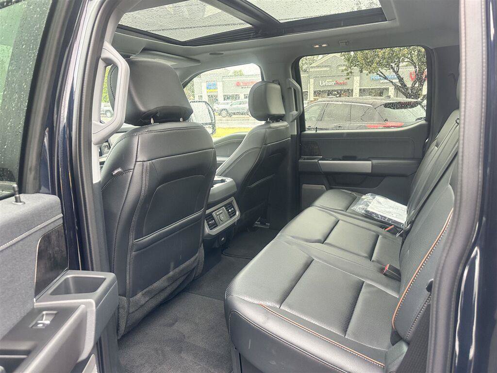 Used 2025 Ford F250 Lariat w/ Lariat Ultimate Package AWD/4WD image 17