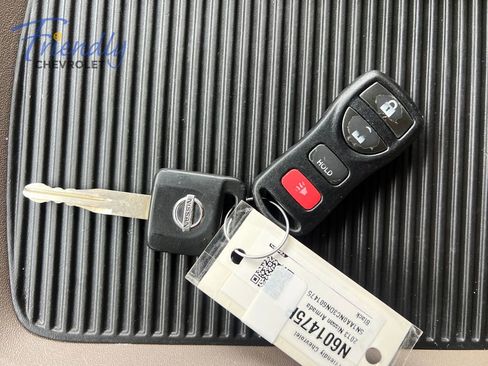 Used 2013 Nissan Armada SV AWD/4WD image 28
