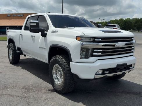 Used 2020 Chevrolet Silverado 2500 High Country AWD/4WD image 9