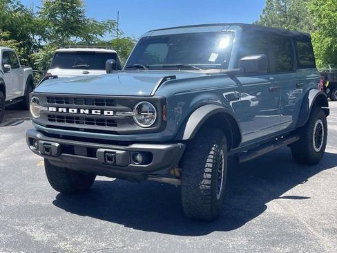 Used 2022 Ford Bronco Black Diamond w/ Sasquatch Package AWD/4WD image 8