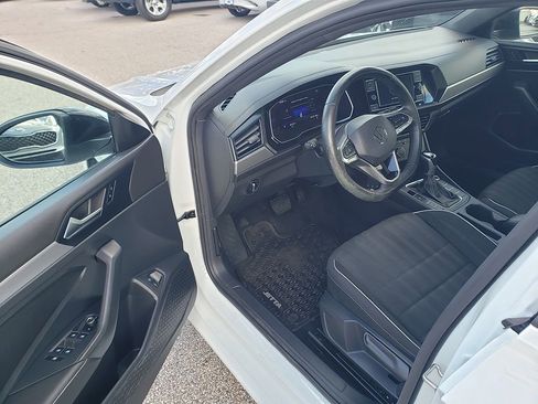Used 2022 Volkswagen Jetta Sport FWD image 9