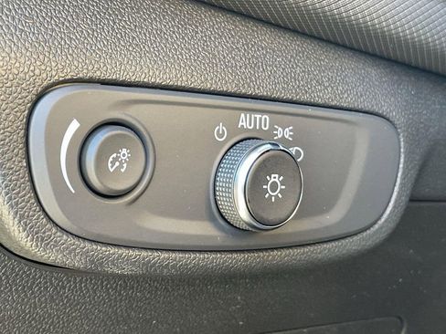 Certified 2024 Chevrolet TrailBlazer RS w/ Driver Confidence Package image 17