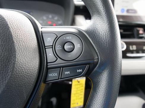 Used 2024 Toyota Corolla LE image 20