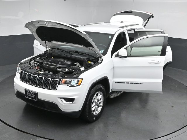 Used 2020 Jeep Grand Cherokee Laredo w/ Security & Convenience Group AWD/4WD image 54