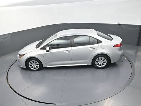 Used 2023 Toyota Corolla LE FWD image 14