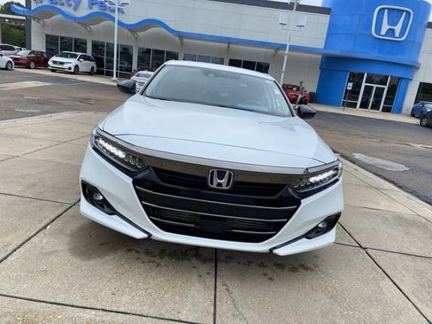 Used 2021 Honda Accord Sport Special Edition image 3
