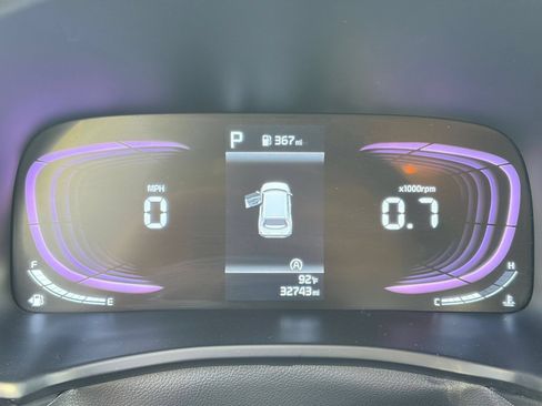 Used 2025 Kia Soul LX w/ LX Technology Package FWD image 38