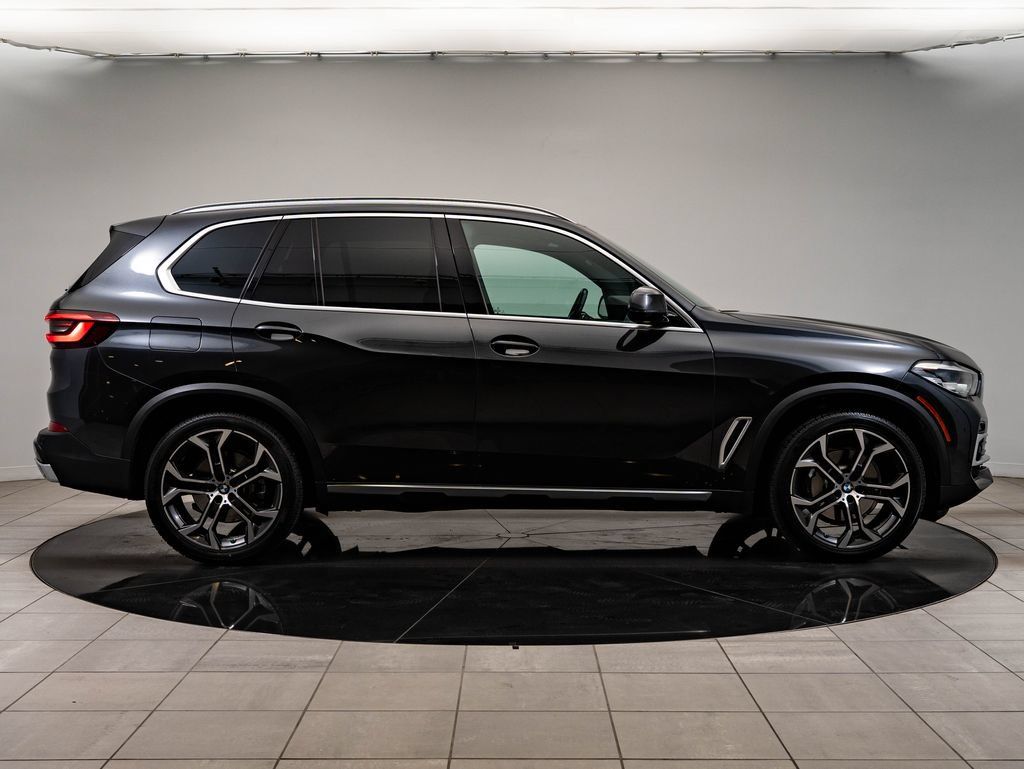 Used 2023 BMW X5 xDrive40i AWD/4WD image 11