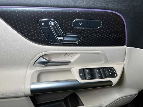 Used 2025 Mercedes-Benz GLA 250 4MATIC image 22