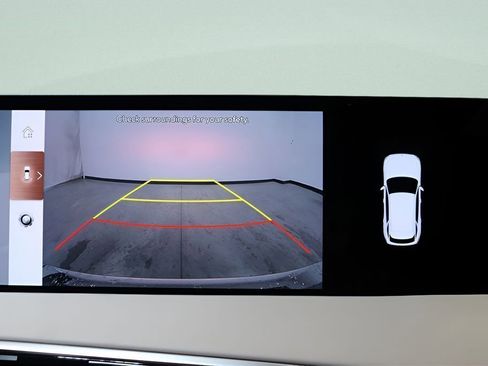 Certified 2026 Genesis GV70 2.5T Select AWD/4WD image 22