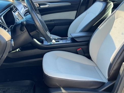 Used 2020 Ford Fusion SE w/ Equipment Group 151A image 14